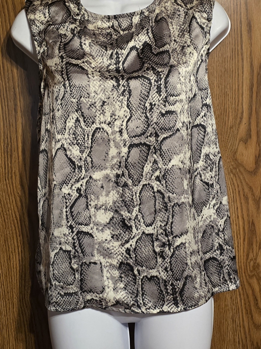 SHEIN Neutral Snake Print Sleeveless Cami in Beige and Taupe